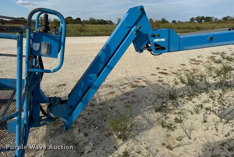 image for item EH7055 1999 Genie Z-45/25J boom lift
