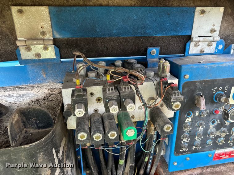 image for item EH7055 1999 Genie Z-45/25J boom lift