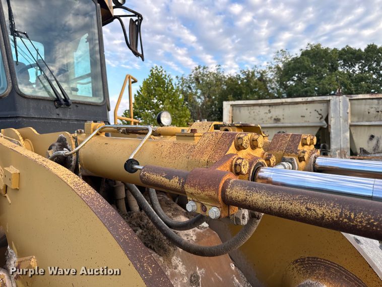 image for item EH7056 1995 Caterpillar  980F Series II wheel loader