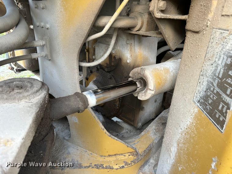 image for item EH7056 1995 Caterpillar  980F Series II wheel loader