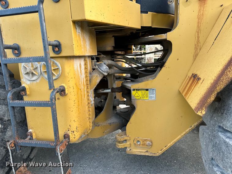 image for item EH7056 1995 Caterpillar  980F Series II wheel loader