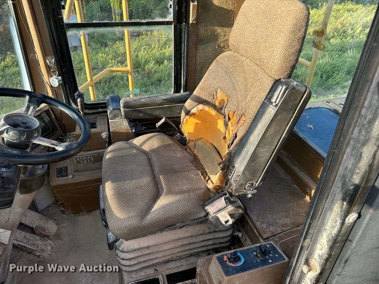 image for item EH7056 1995 Caterpillar  980F Series II wheel loader