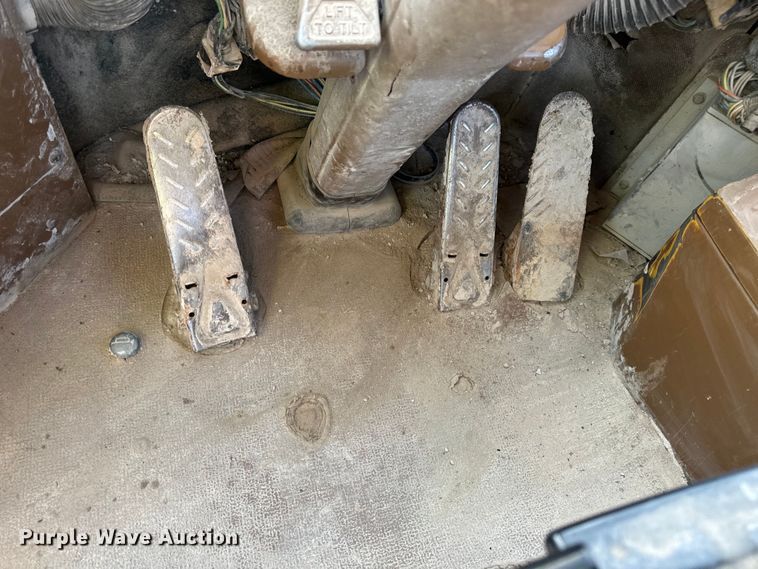 image for item EH7056 1995 Caterpillar  980F Series II wheel loader