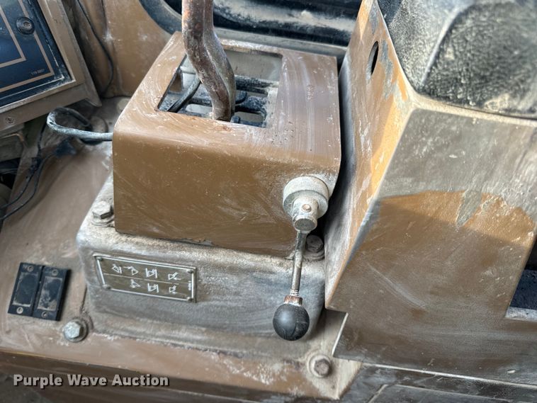 image for item EH7056 1995 Caterpillar  980F Series II wheel loader