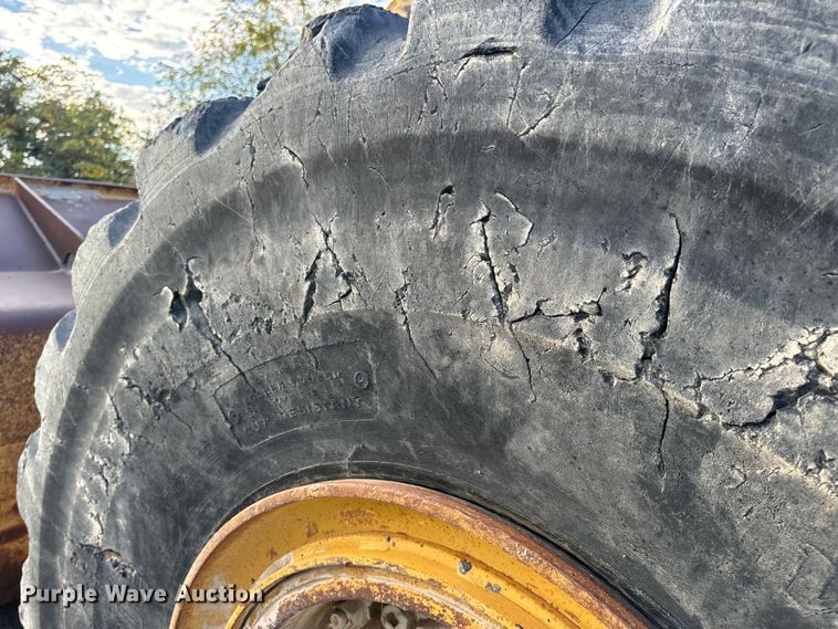 image for item EH7056 1995 Caterpillar  980F Series II wheel loader