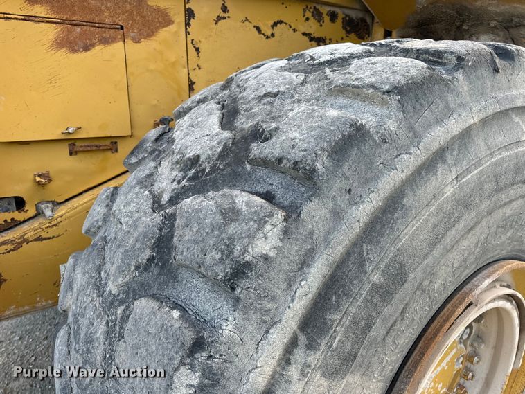 image for item EH7056 1995 Caterpillar  980F Series II wheel loader