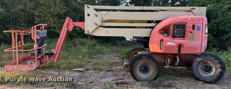 image for item EH7057 2002 JLG 450AJ SII boom lift
