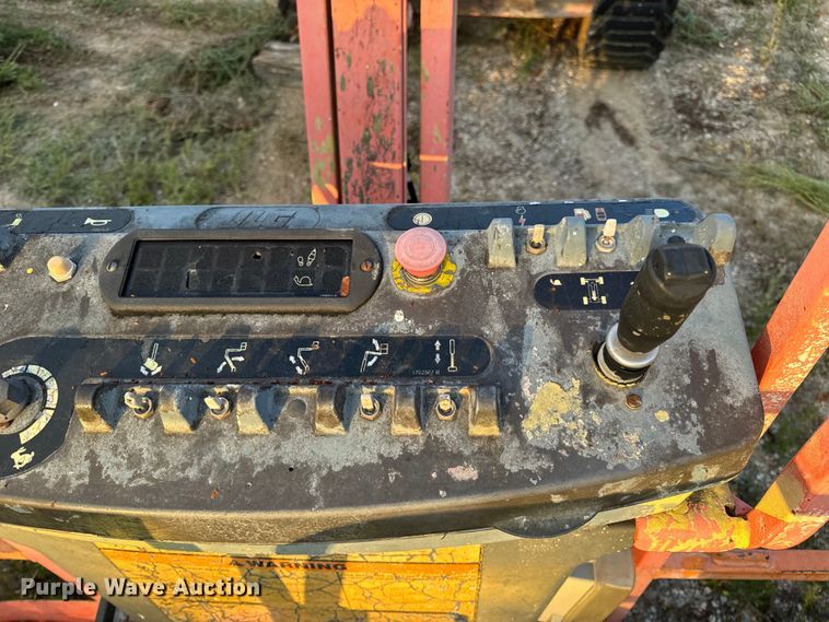 image for item EH7057 2002 JLG 450AJ SII boom lift