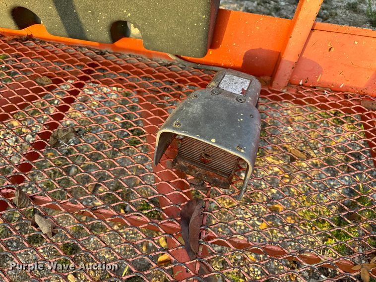 image for item EH7057 2002 JLG 450AJ SII boom lift