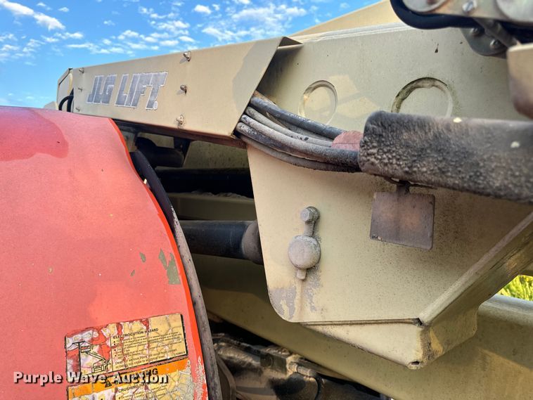 image for item EH7057 2002 JLG 450AJ SII boom lift