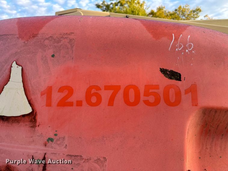 image for item EH7057 2002 JLG 450AJ SII boom lift