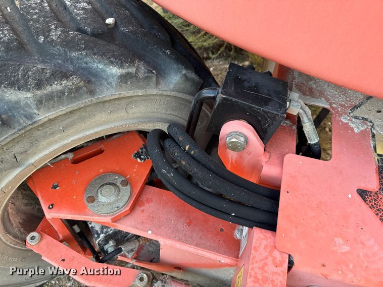 image for item EH7057 2002 JLG 450AJ SII boom lift