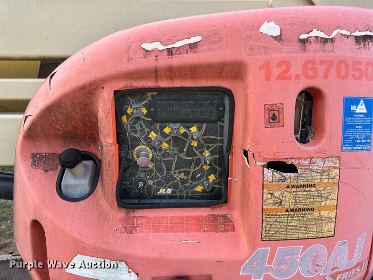 image for item EH7057 2002 JLG 450AJ SII boom lift