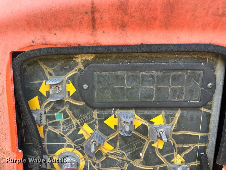 image for item EH7057 2002 JLG 450AJ SII boom lift