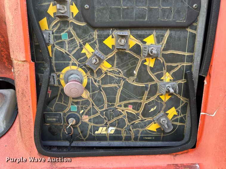 image for item EH7057 2002 JLG 450AJ SII boom lift