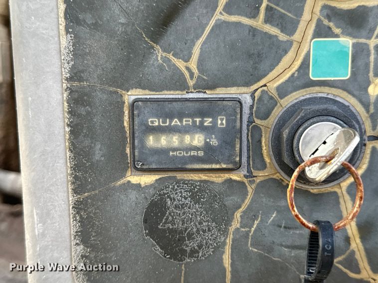 image for item EH7057 2002 JLG 450AJ SII boom lift