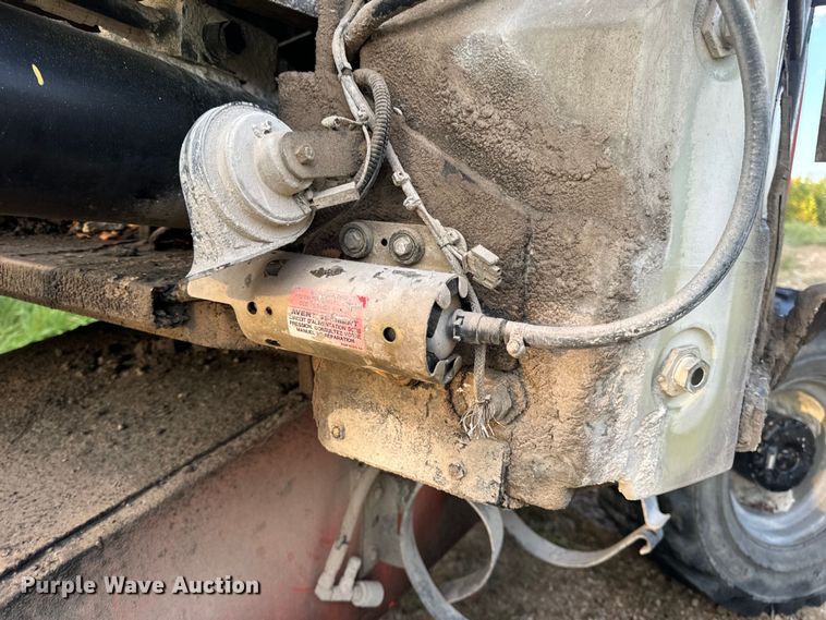 image for item EH7057 2002 JLG 450AJ SII boom lift