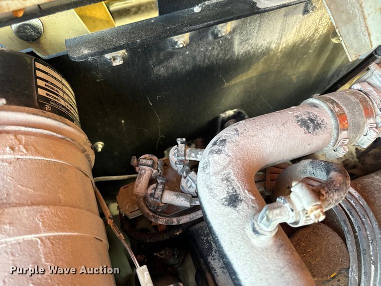 image for item EH7057 2002 JLG 450AJ SII boom lift