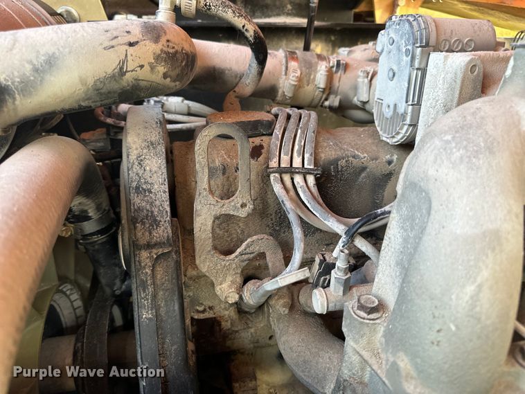 image for item EH7057 2002 JLG 450AJ SII boom lift