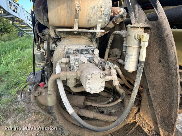 image for item EH7057 2002 JLG 450AJ SII boom lift