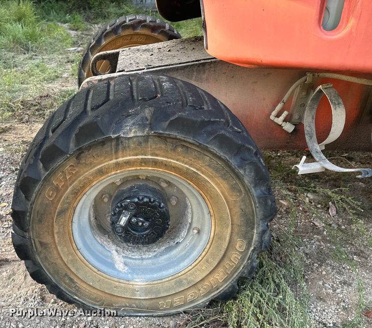 image for item EH7057 2002 JLG 450AJ SII boom lift