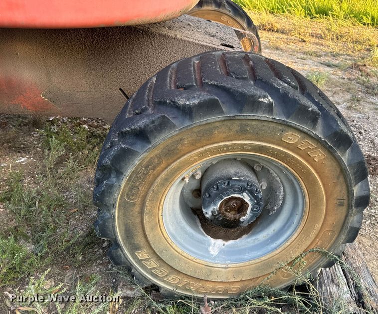 image for item EH7057 2002 JLG 450AJ SII boom lift