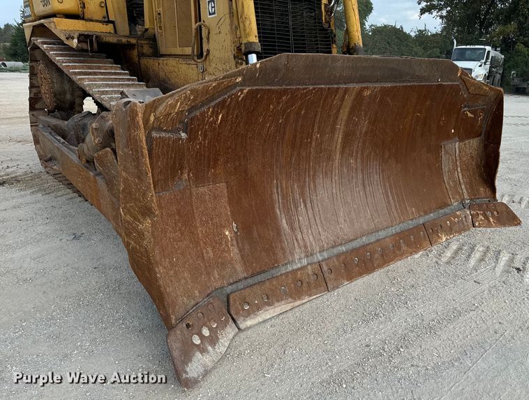 image for item EH7058 1989 Caterpillar D8N dozer