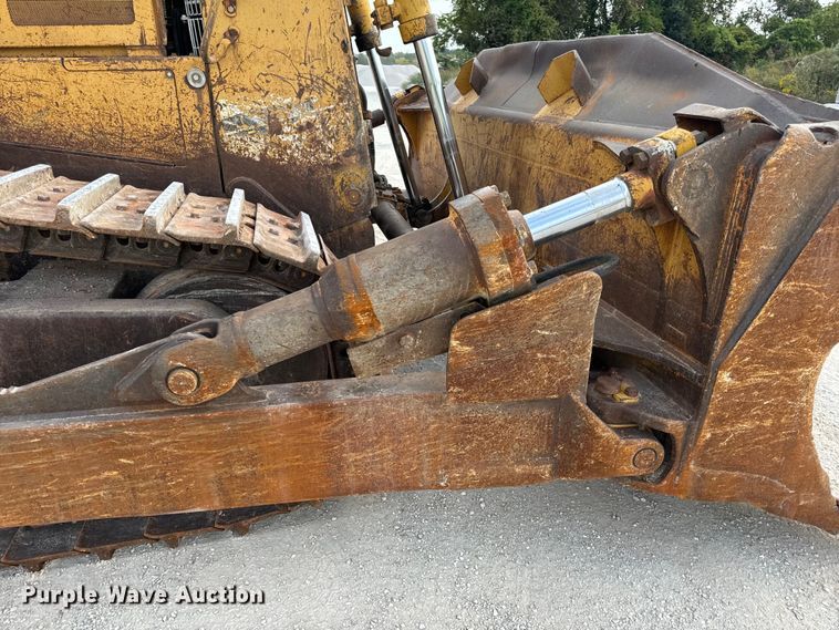 image for item EH7058 1989 Caterpillar D8N dozer