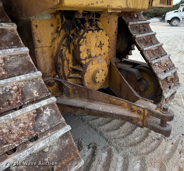 image for item EH7058 1989 Caterpillar D8N dozer