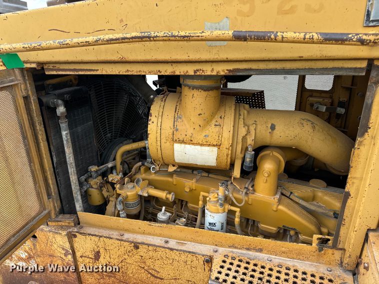 image for item EH7058 1989 Caterpillar D8N dozer