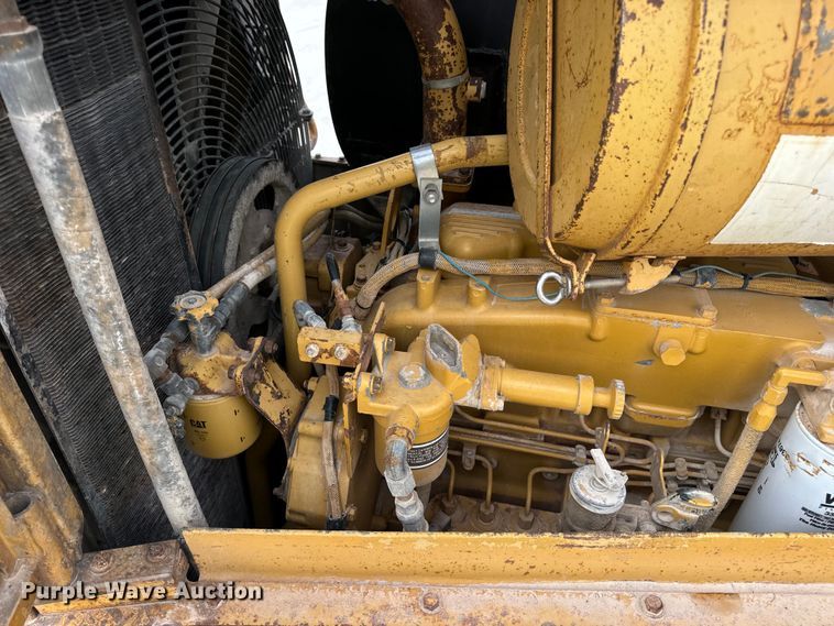 image for item EH7058 1989 Caterpillar D8N dozer