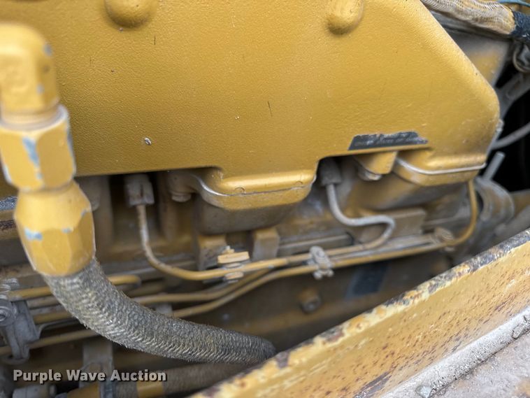 image for item EH7058 1989 Caterpillar D8N dozer