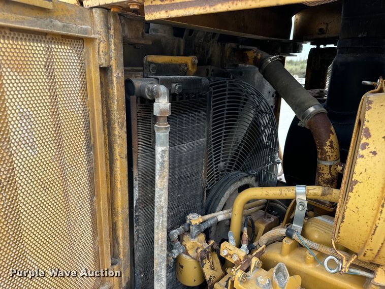 image for item EH7058 1989 Caterpillar D8N dozer