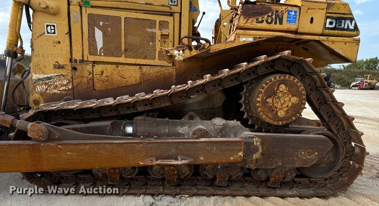 image for item EH7058 1989 Caterpillar D8N dozer