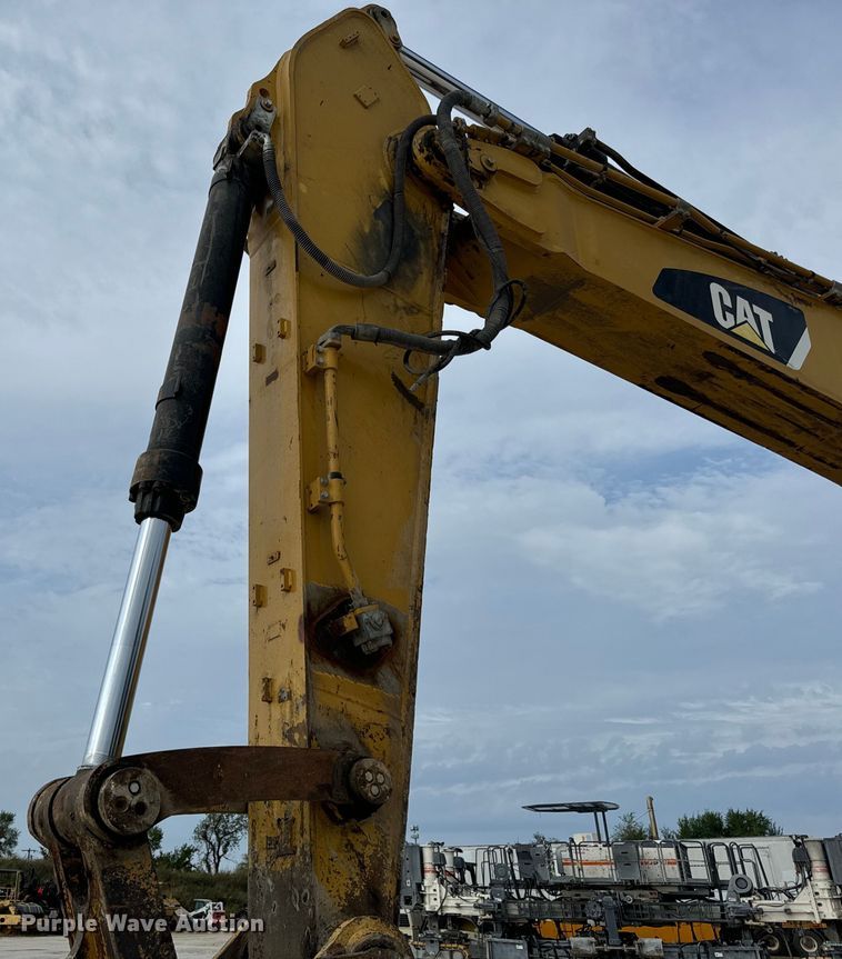 image for item EH7059 2009 Caterpillar 345D L excavator