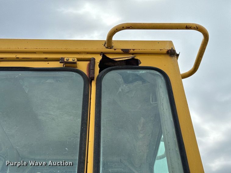 image for item EH7063 1989 Caterpillar IT28B wheel loader