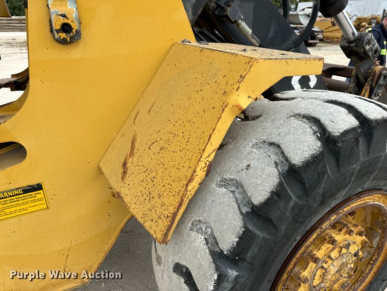 image for item EH7063 1989 Caterpillar IT28B wheel loader