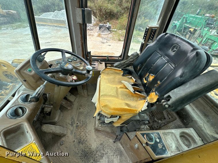 image for item EH7063 1989 Caterpillar IT28B wheel loader