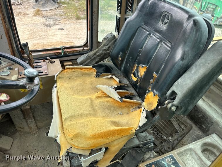 image for item EH7063 1989 Caterpillar IT28B wheel loader