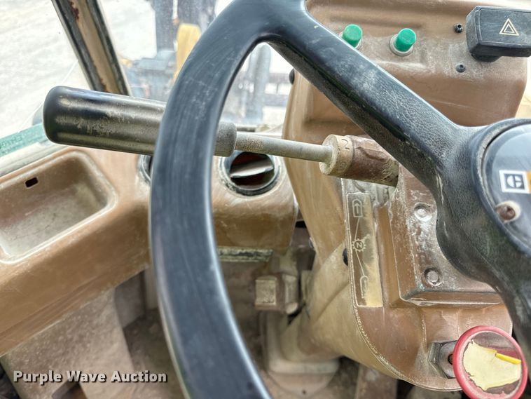 image for item EH7063 1989 Caterpillar IT28B wheel loader