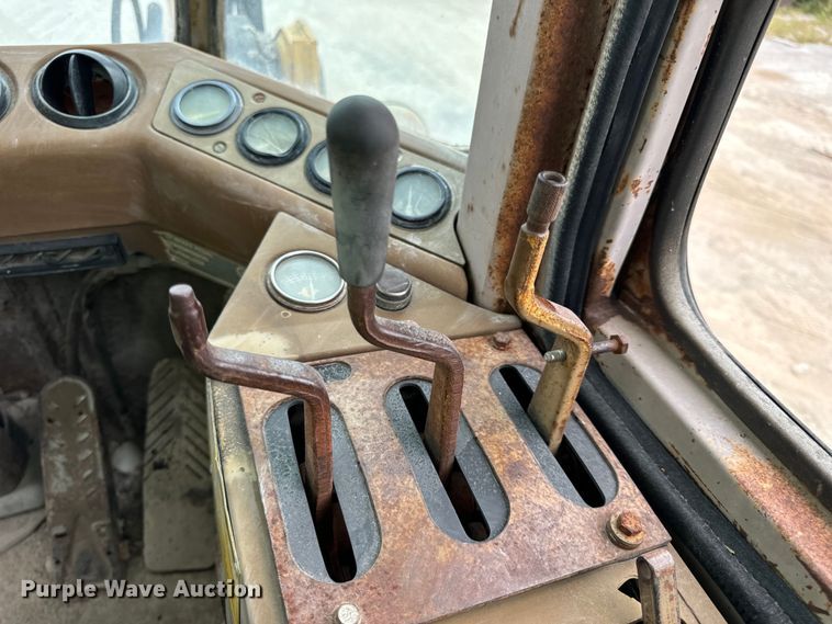 image for item EH7063 1989 Caterpillar IT28B wheel loader