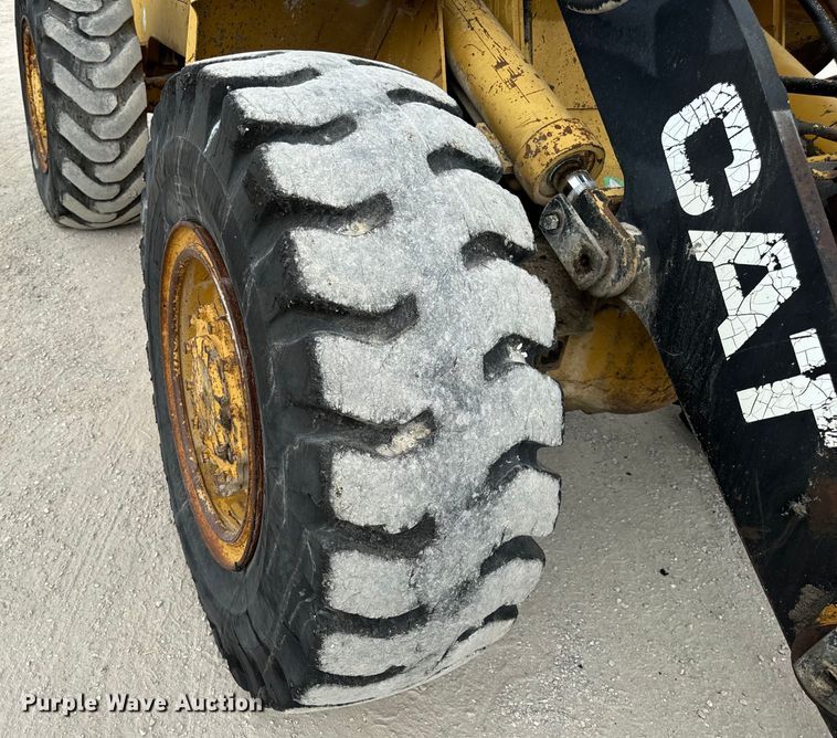 image for item EH7063 1989 Caterpillar IT28B wheel loader