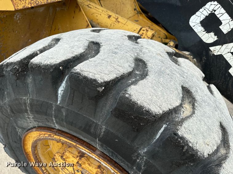 image for item EH7063 1989 Caterpillar IT28B wheel loader