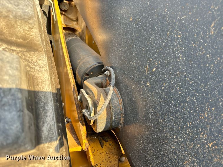 image for item EH7066 John Deere 844K-II wheel loader