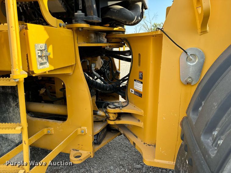 image for item EH7066 John Deere 844K-II wheel loader