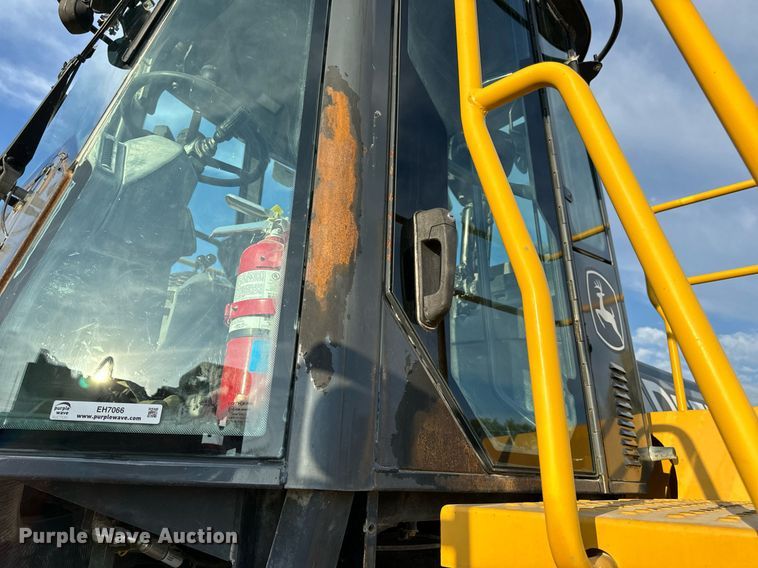 image for item EH7066 John Deere 844K-II wheel loader