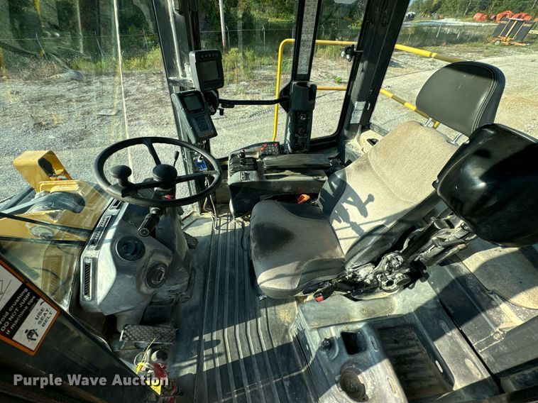 image for item EH7066 John Deere 844K-II wheel loader