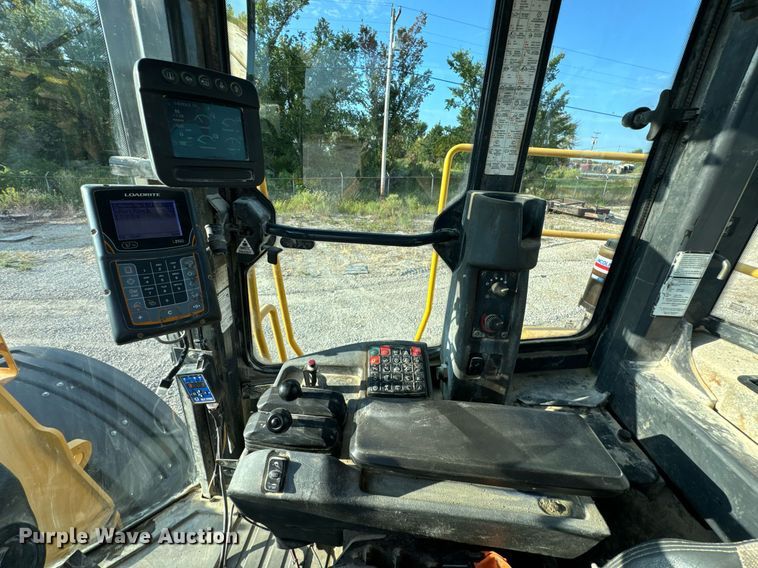 image for item EH7066 John Deere 844K-II wheel loader