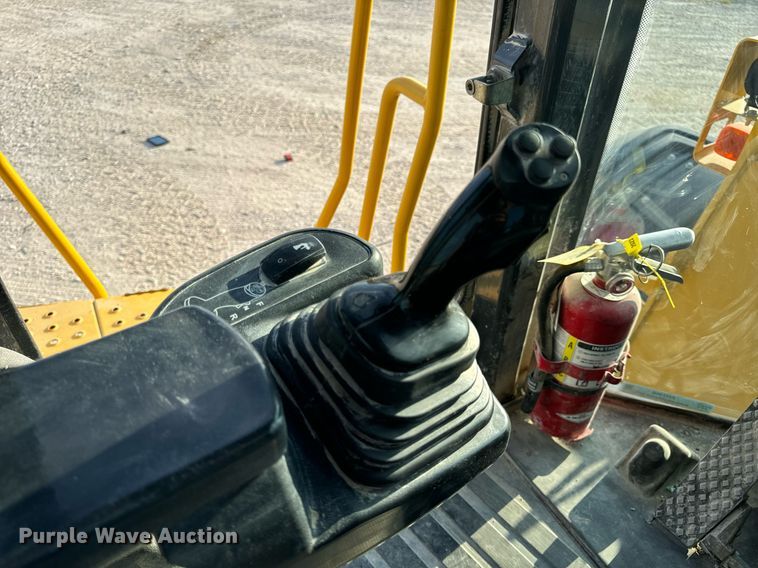 image for item EH7066 John Deere 844K-II wheel loader