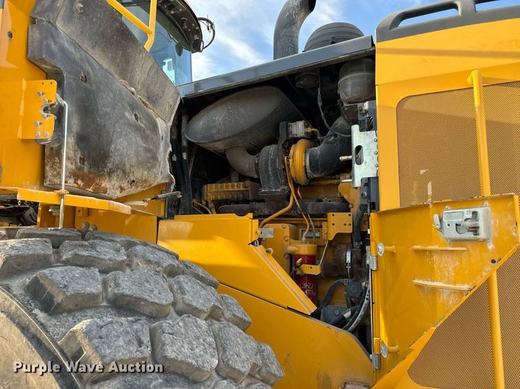 image for item EH7066 John Deere 844K-II wheel loader